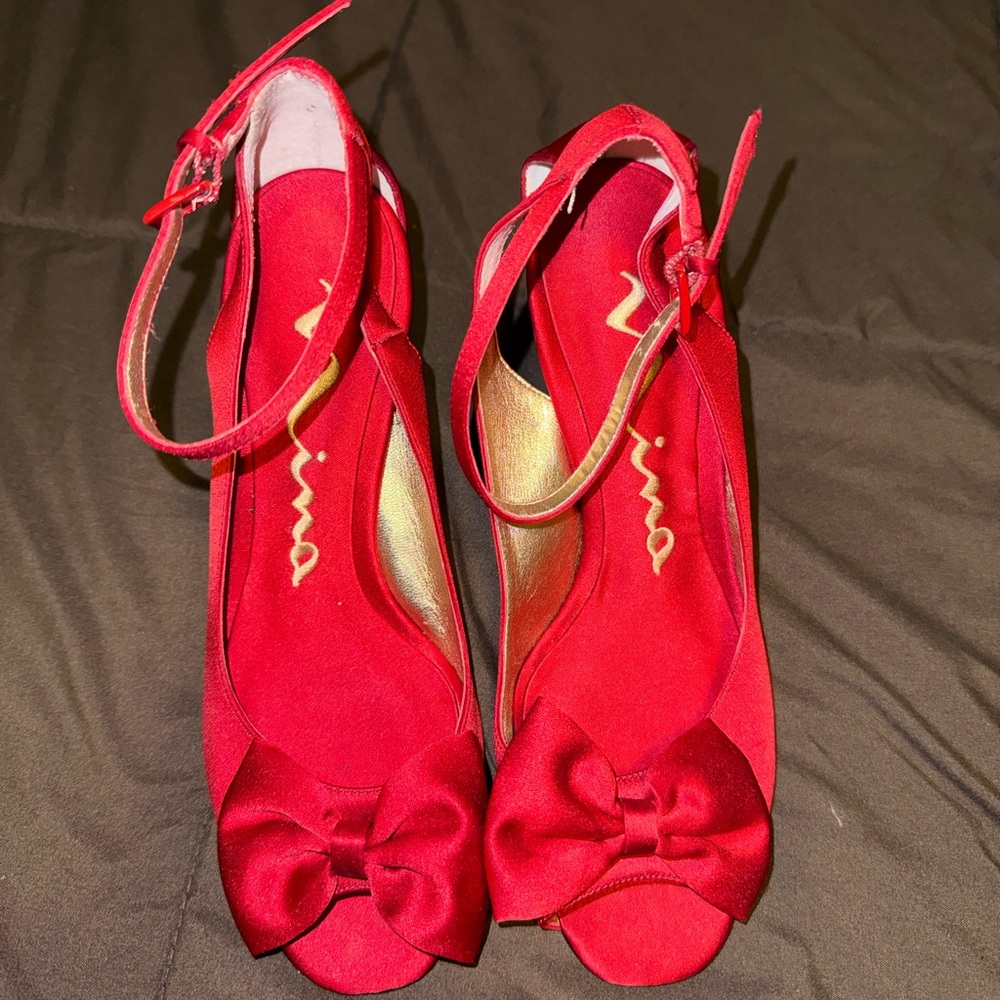 Red Peep-Toe Bow Heels